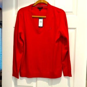 Tommy Hilfiger ladies V-Neck sweater